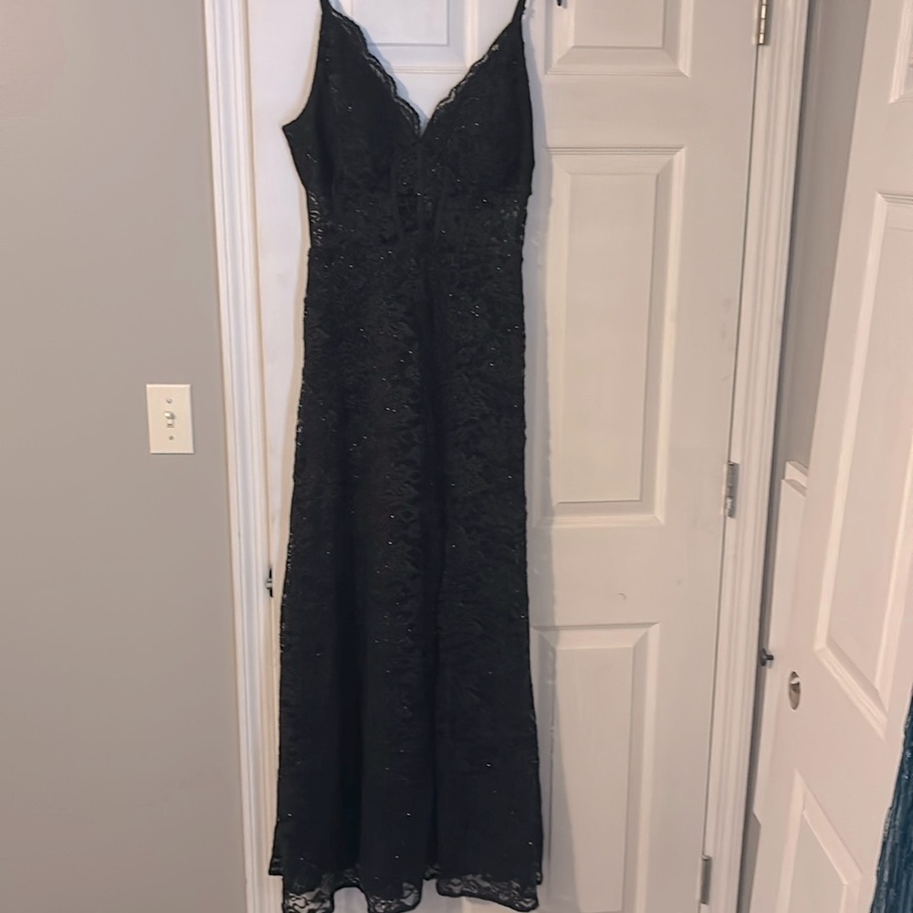 Black formal with lace overlay dress 
Size 9, beautiful dress!